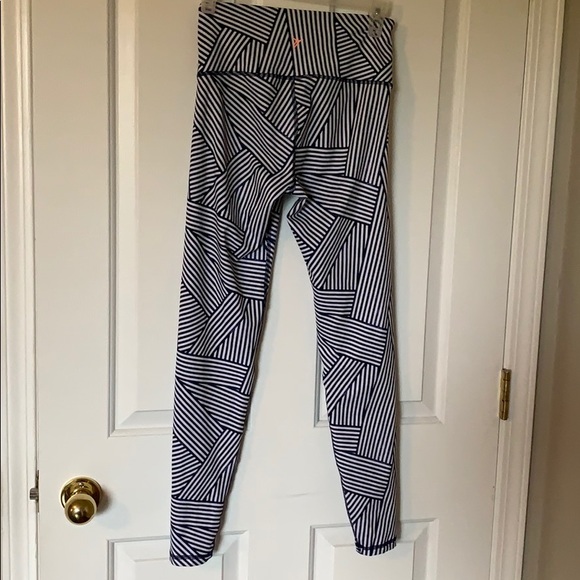 Ladies Old Navy Active Wear - Picture 5 of 6